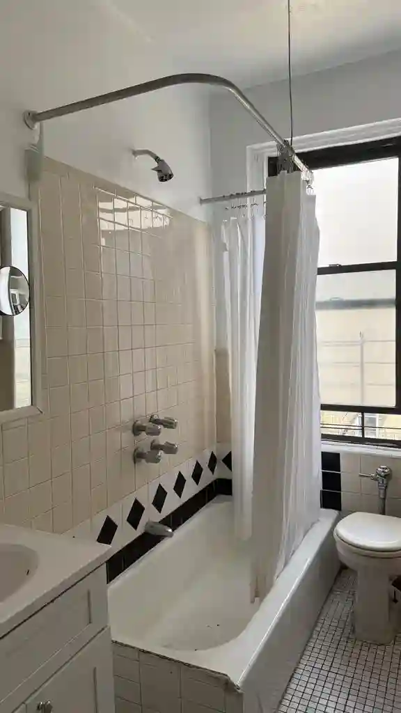 Room to share — own WC — 975/mo