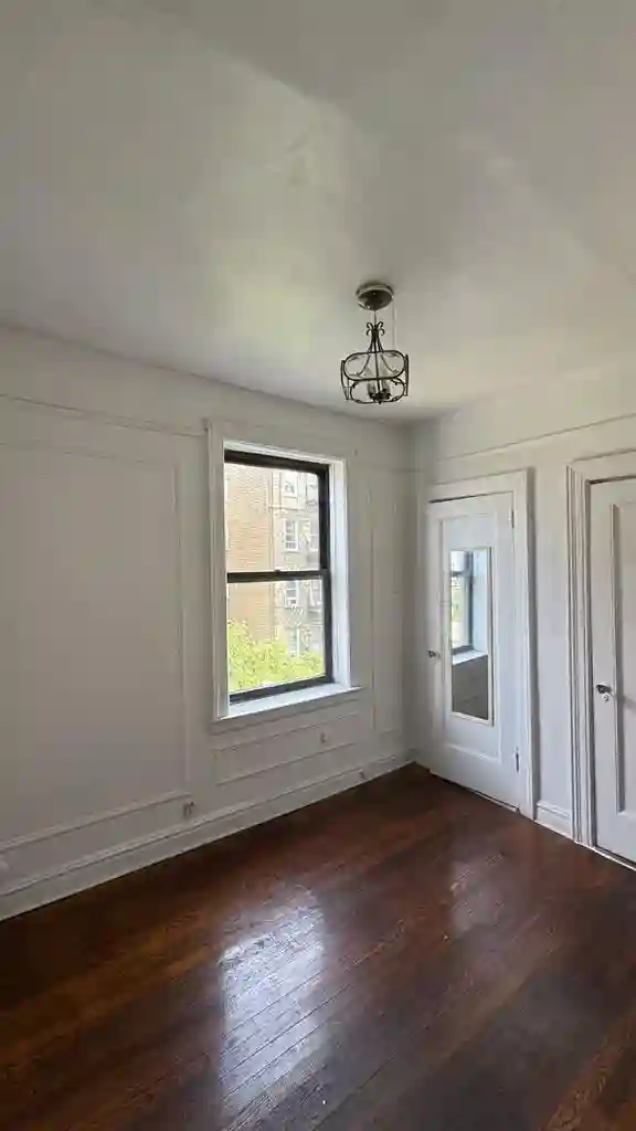 Room to share — own WC — 975/mo