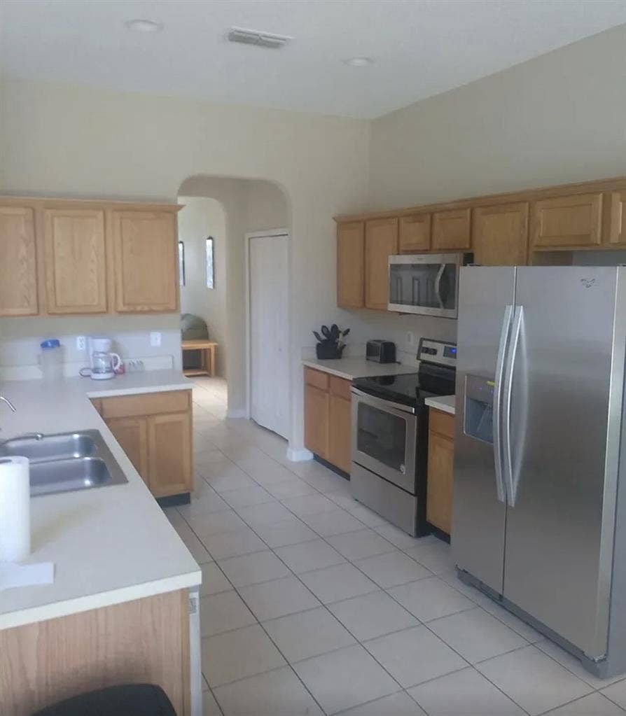 Pool home room for rent