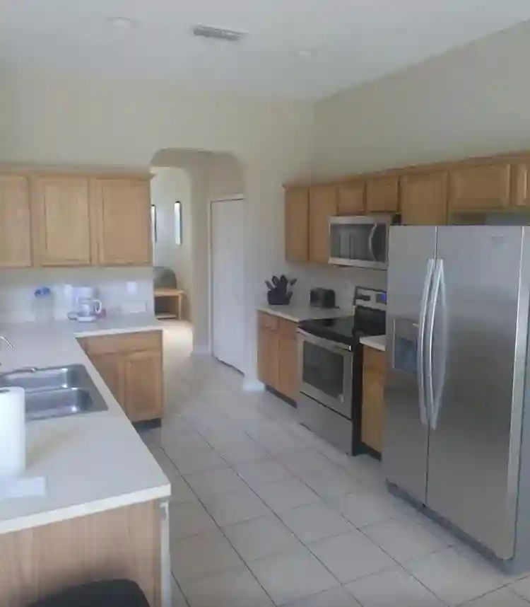 Pool home room for rent