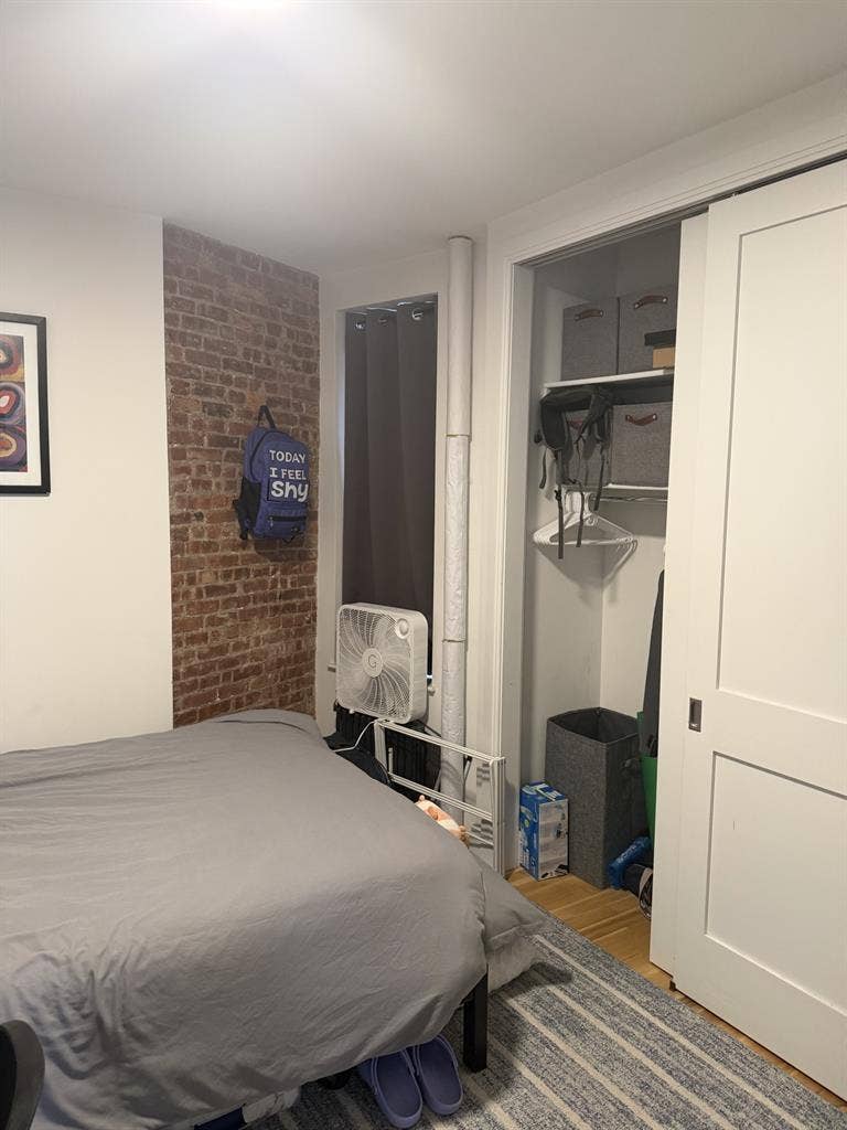 Upper East Side Room For Rent