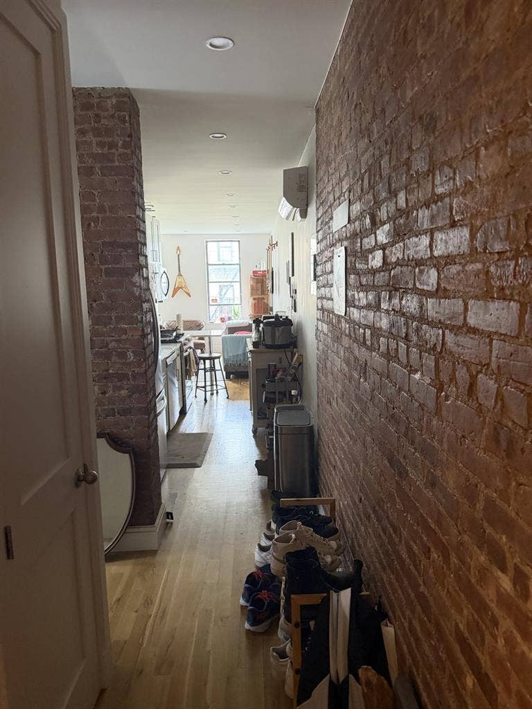 Upper East Side Room For Rent