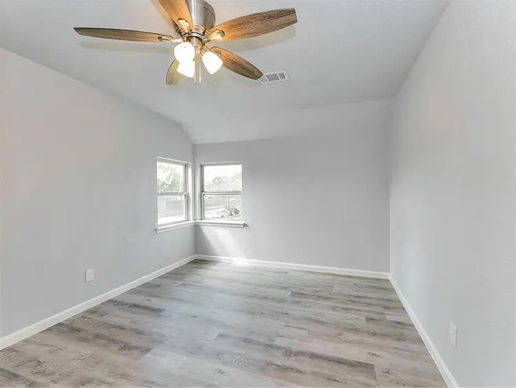 Looking for roommate!