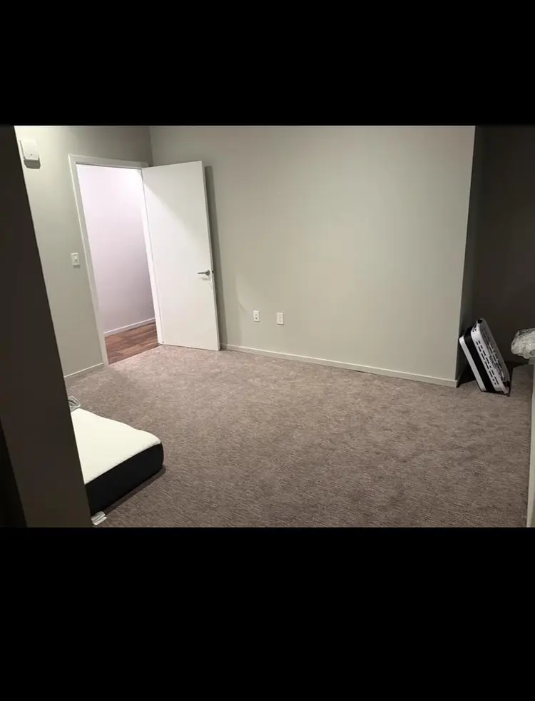 Private Room Near Creighton – $990