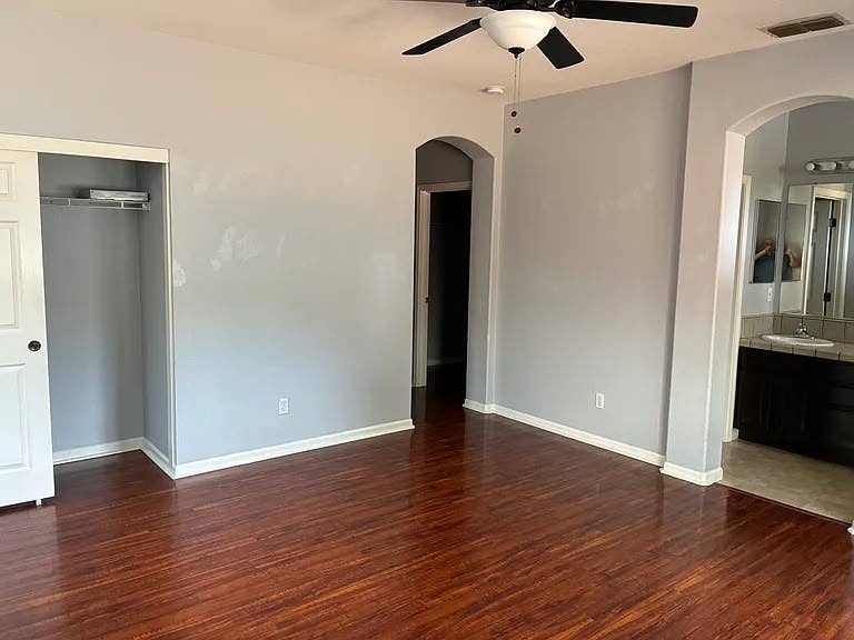 New Listing *Utilities included*