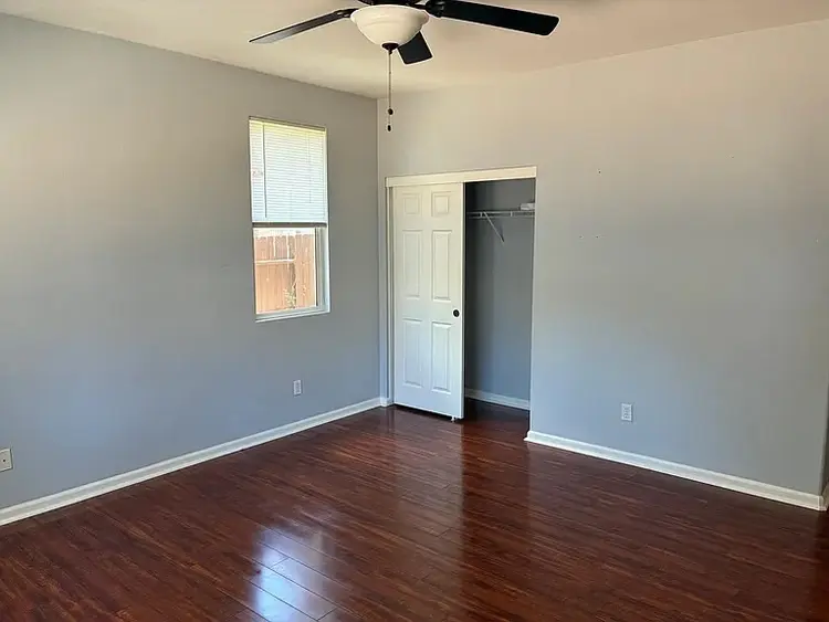 Spacious Listing*Utilities included