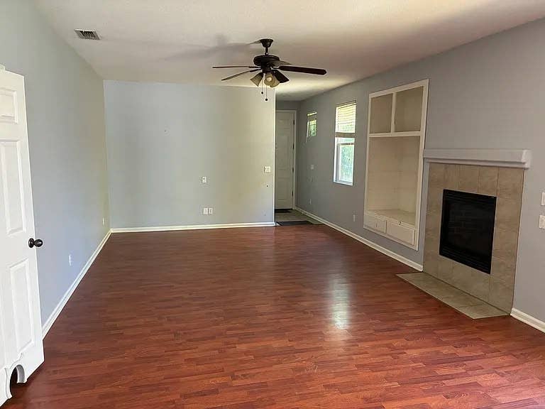 Spacious Listing*Utilities included