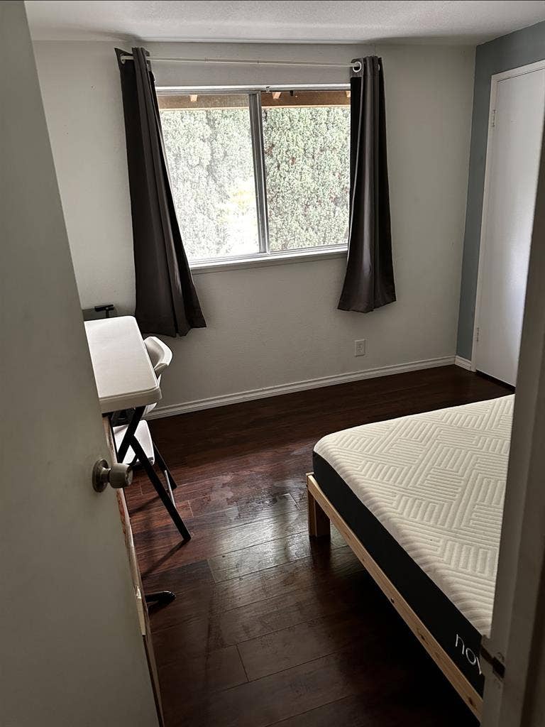 Room for Rent in Irvine!.