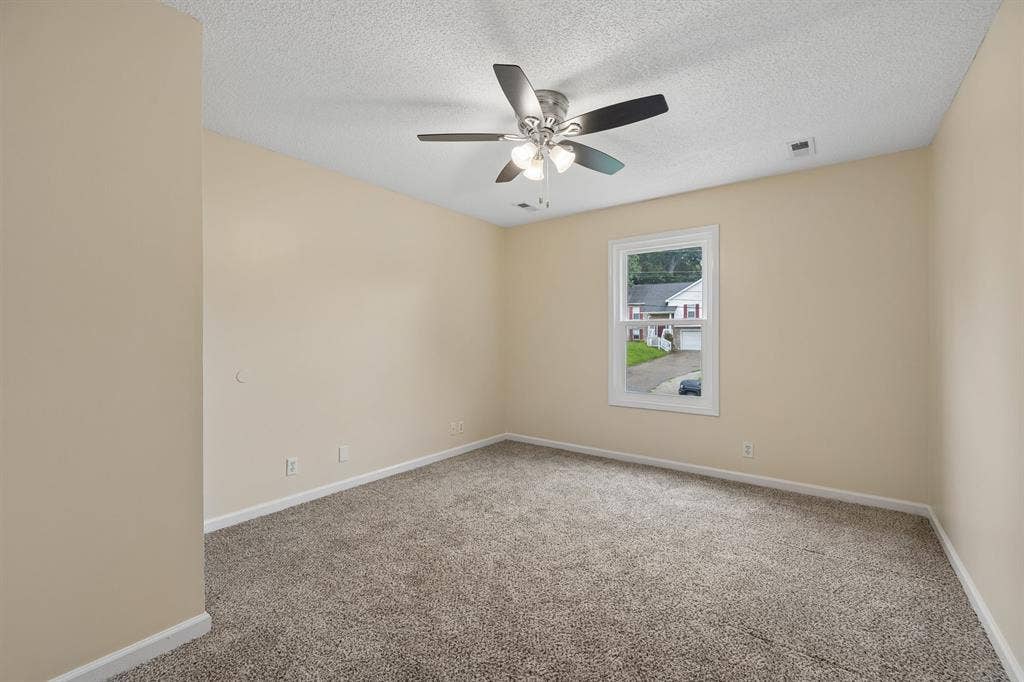 Roommates Needed In Clarksville TN
