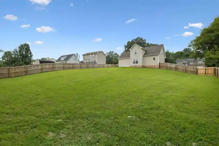 Roommates Needed In Clarksville TN