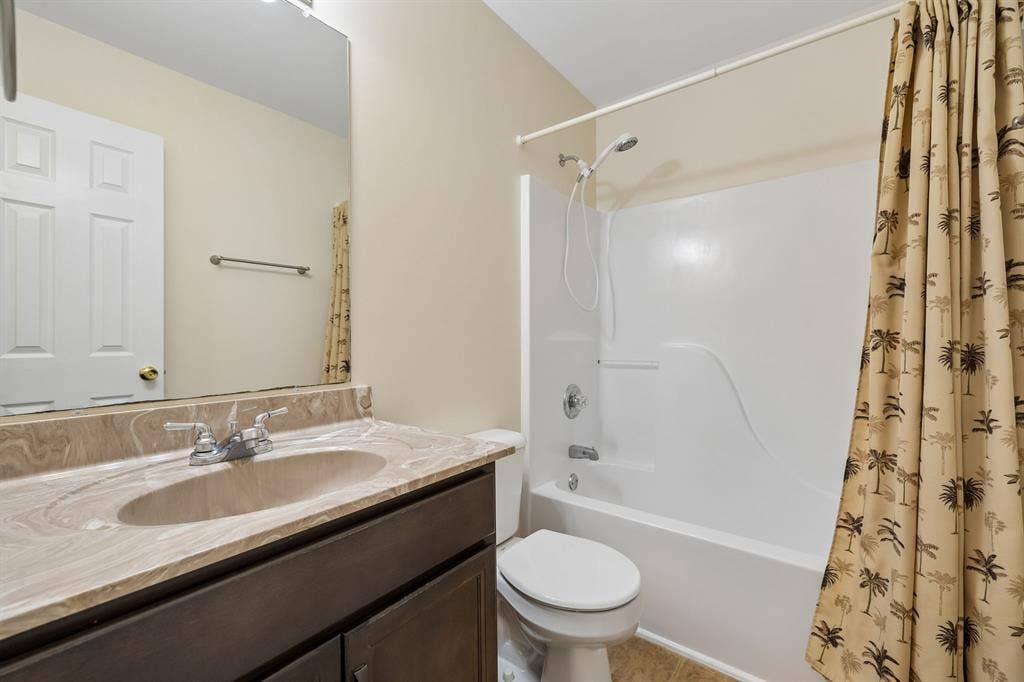 Roommates Needed In Clarksville TN