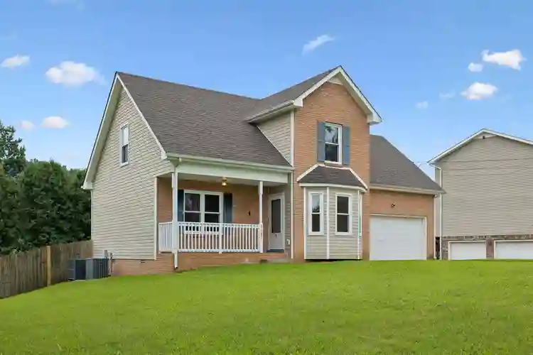Roommates Needed In Clarksville TN