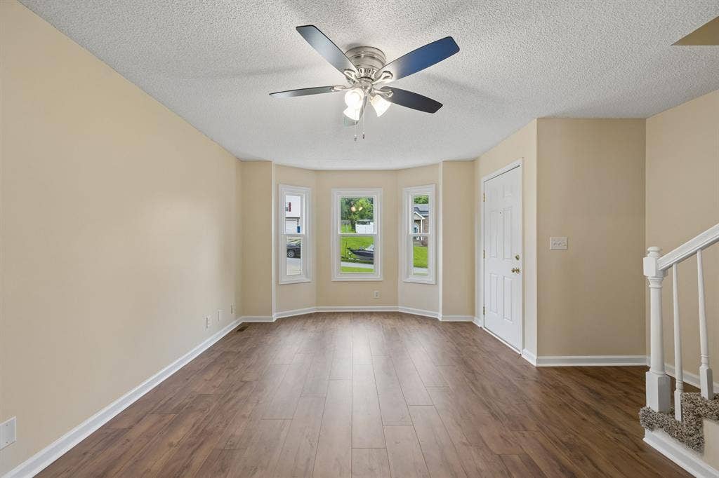 Roommates Needed In Clarksville TN
