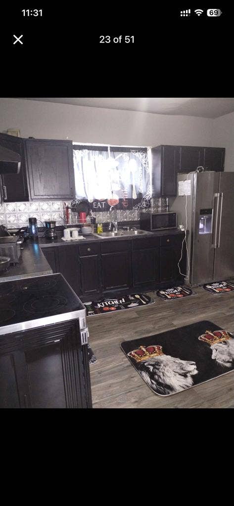 rooms for rent right off green line