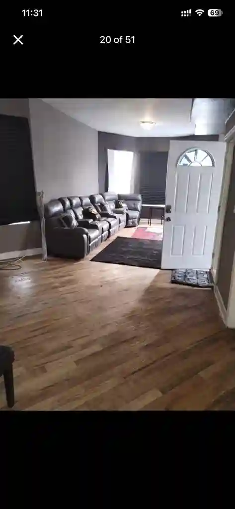rooms for rent right off green line