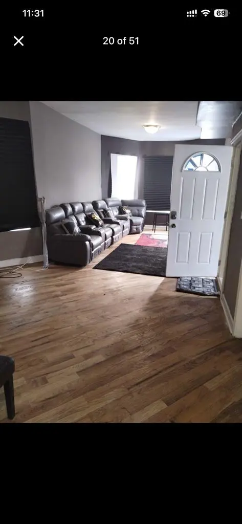 rooms for rent right off green line