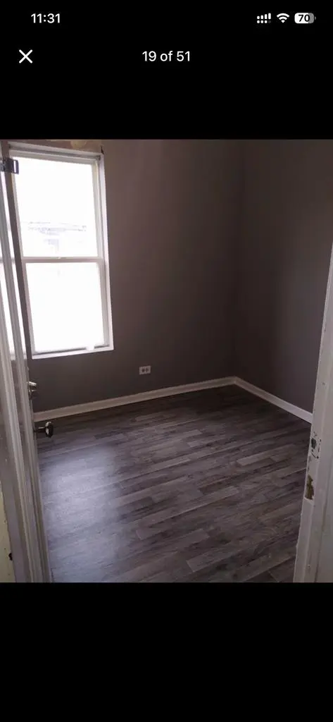 rooms for rent right off green line
