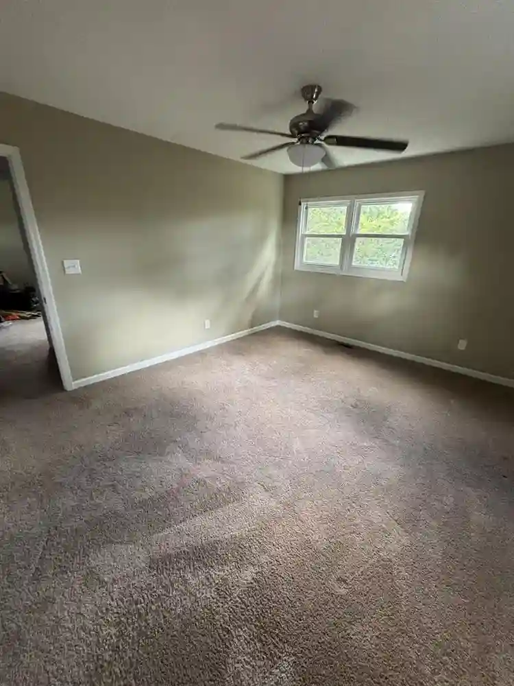 Private upstairs bedroom/bath