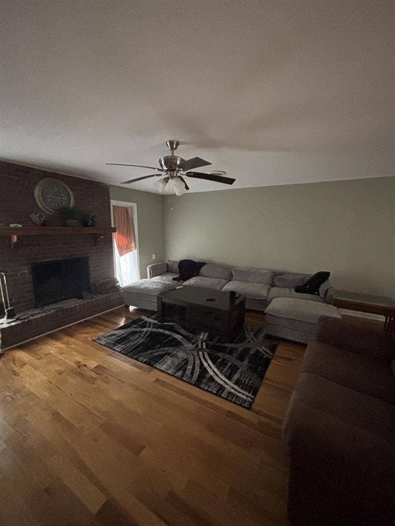 Private upstairs bedroom/bath