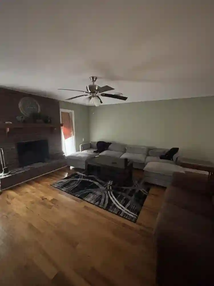 Private upstairs bedroom/bath