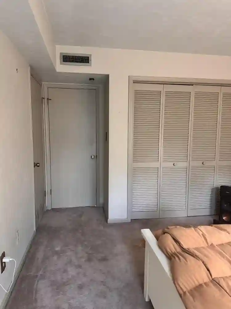 Cozy furnished room in house