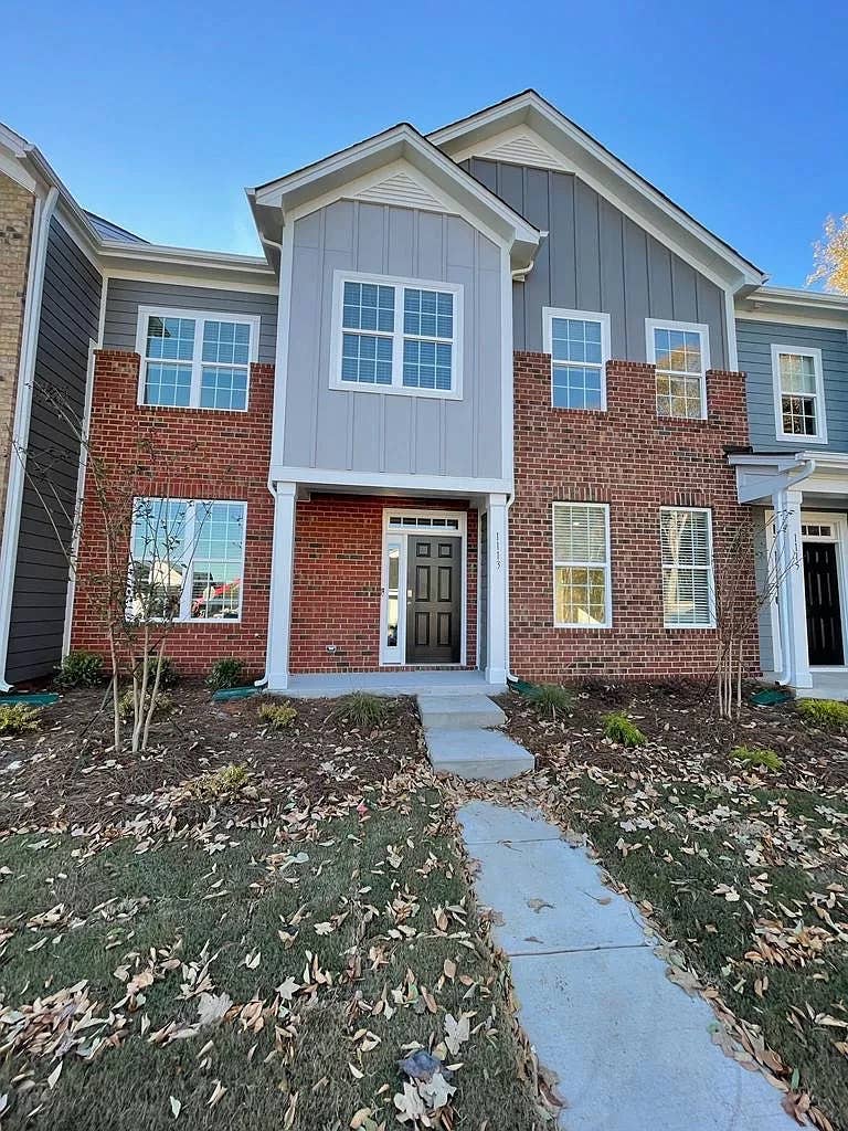 3 BR in Belmont