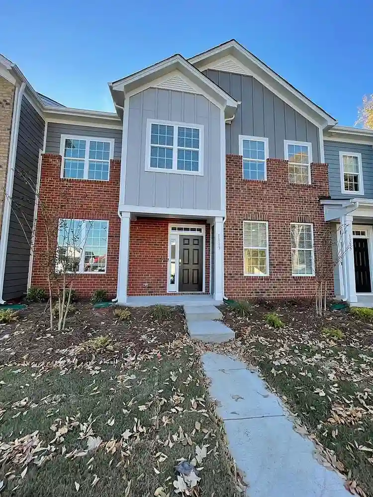 3 BR in Belmont