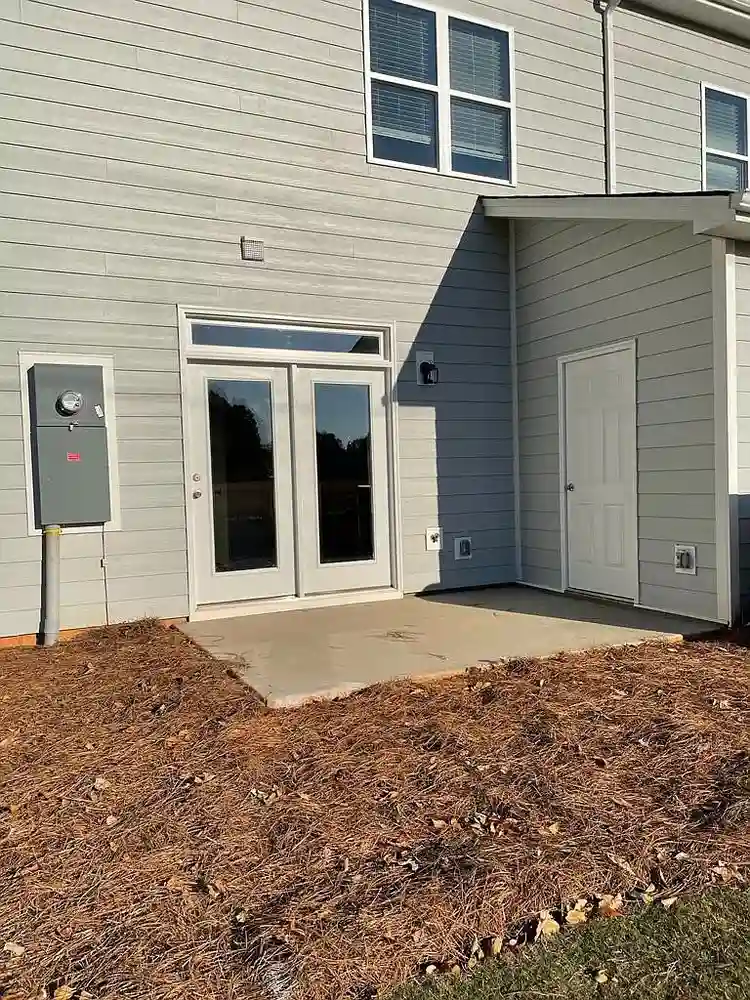3 BR in Belmont