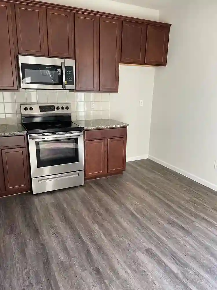 3 BR in Belmont