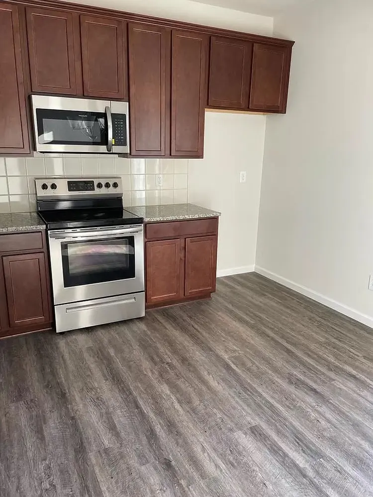 3 BR in Belmont