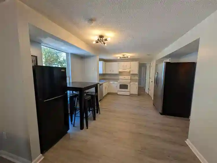 6 BR in Charlotte