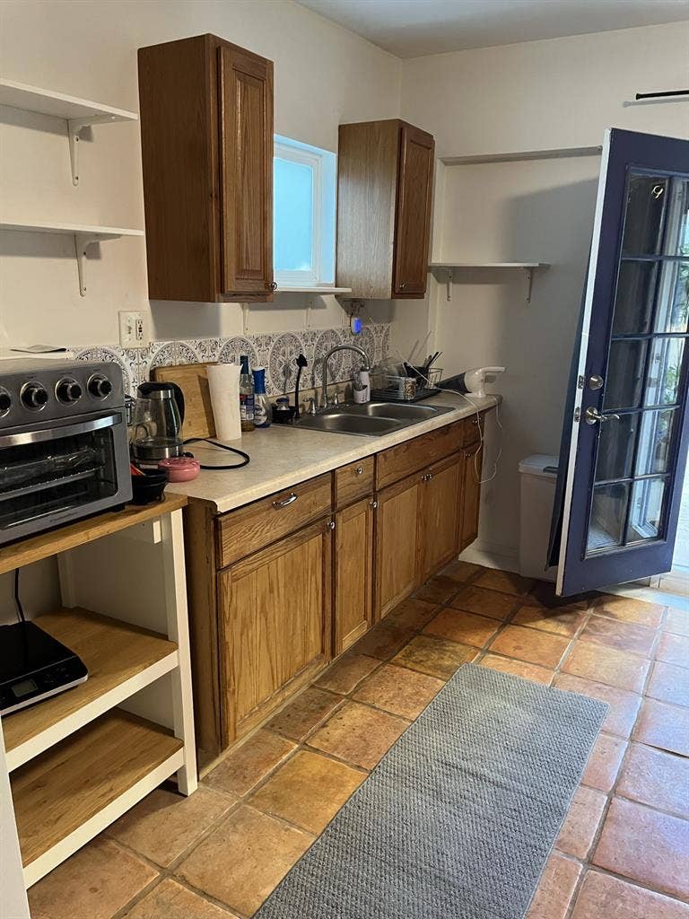 Guest house for rent
