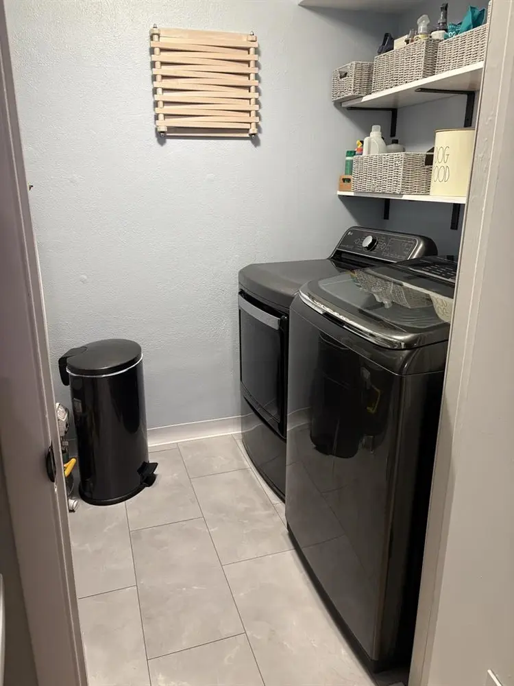Roommate wanted