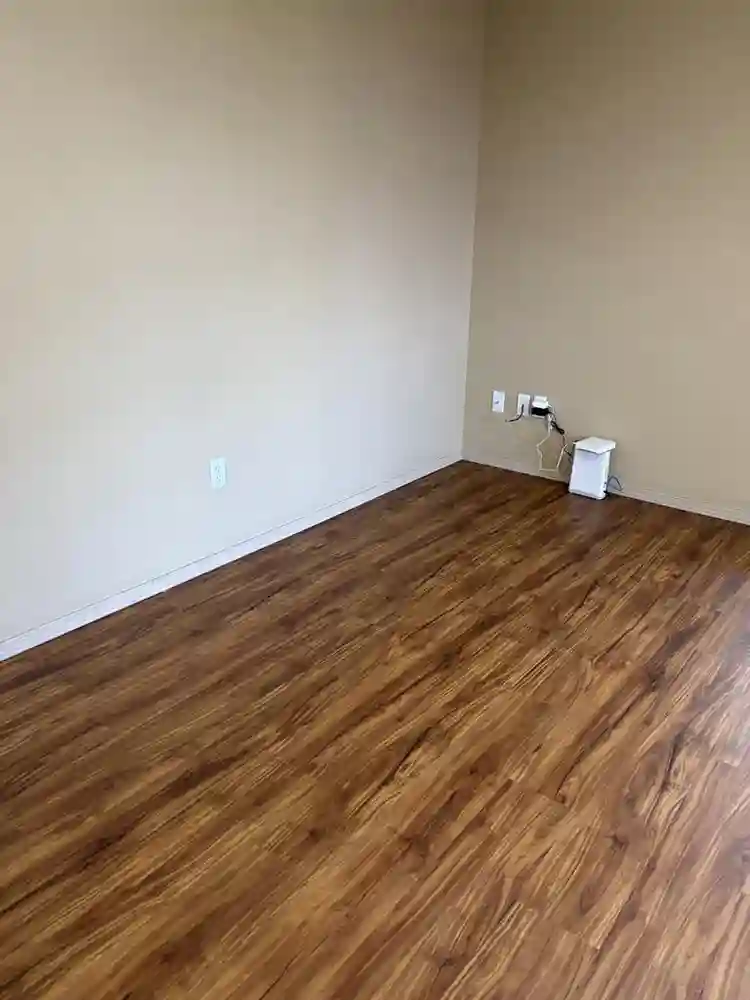Beautiful apt downtown Fay., Ar