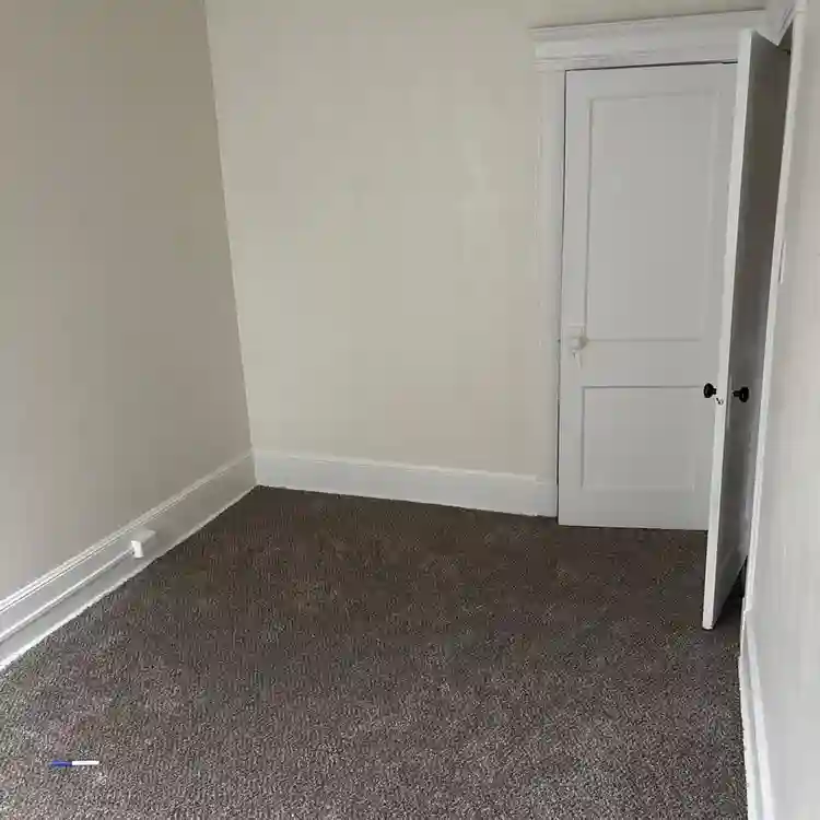 In Need of Roomate!!!