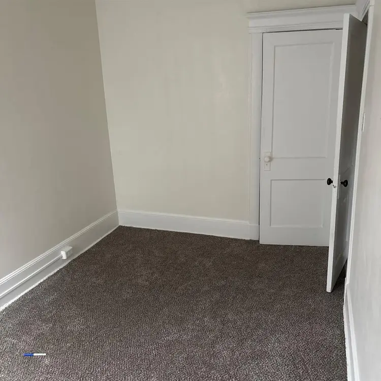 In Need of Roomate!!!