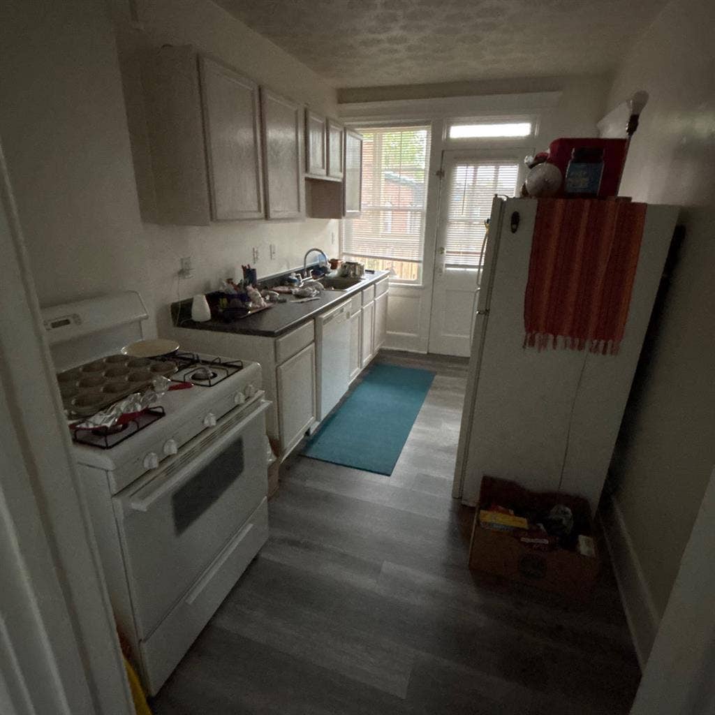 In Need of Roomate!!!
