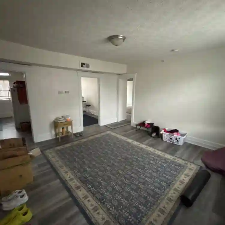 In Need of Roomate!!!