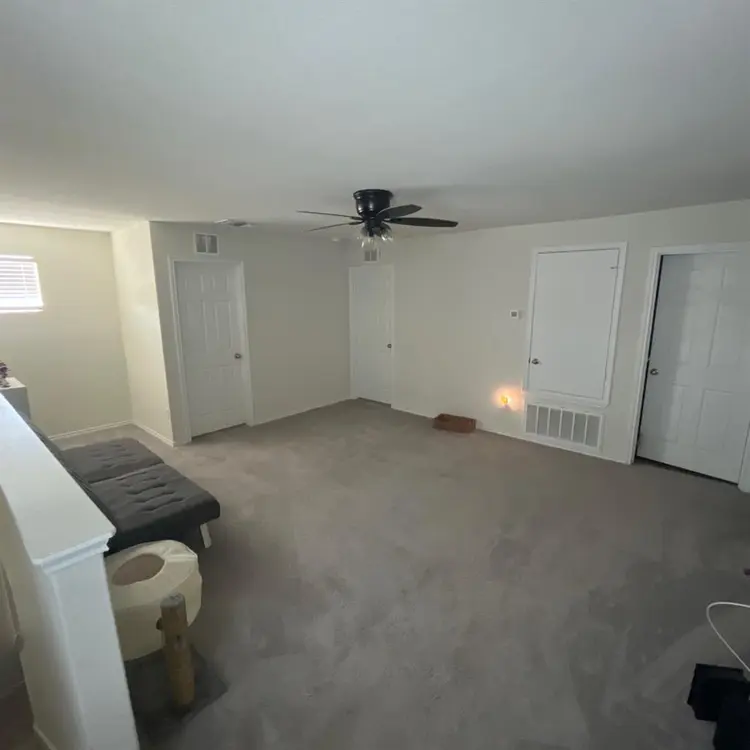 1 room unfurnished