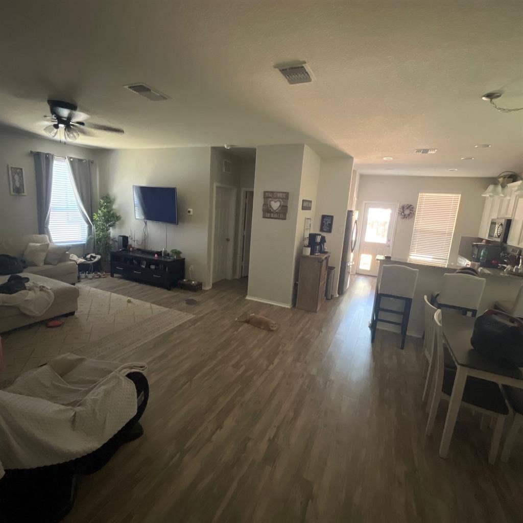 1 room unfurnished