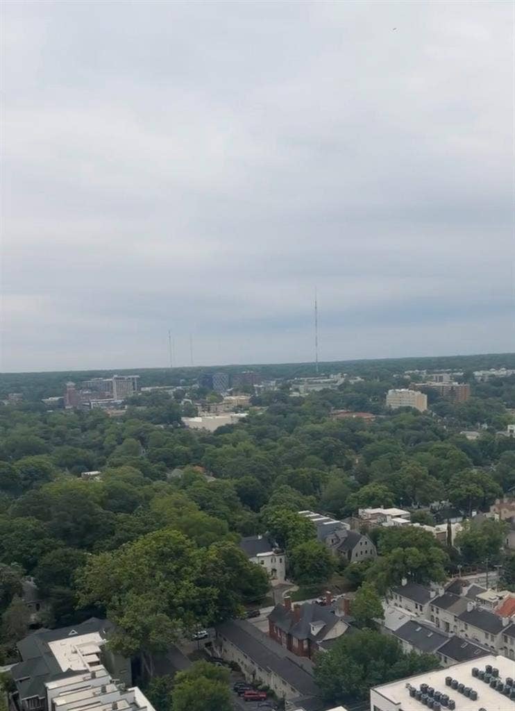 Midtown High Rise 1Bed/1Bath