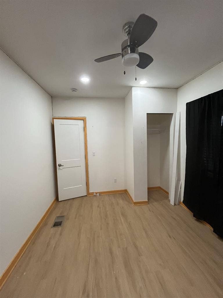 I bedroom shared bathroom