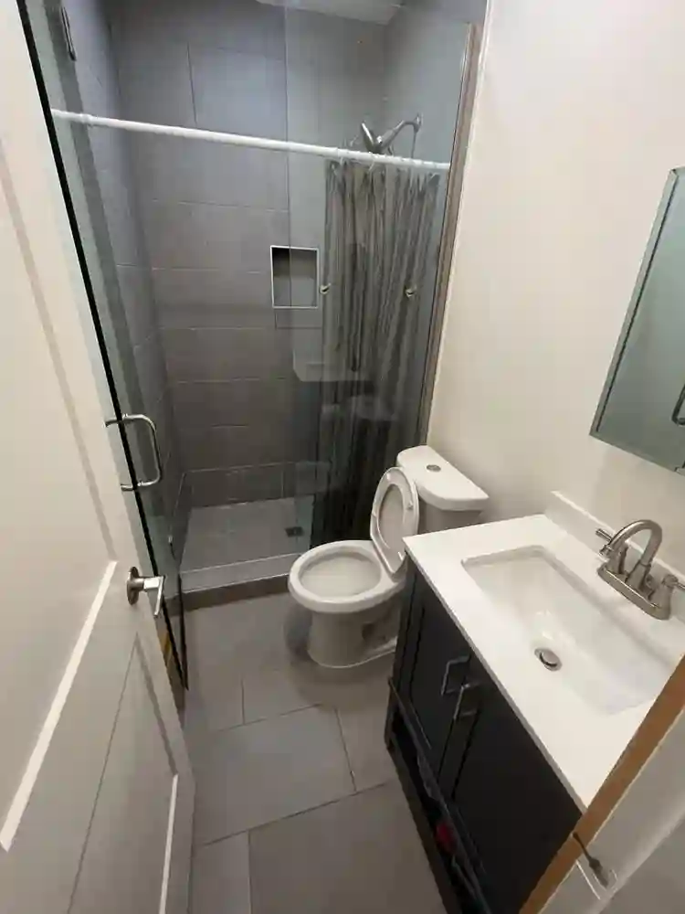 I bedroom shared bathroom