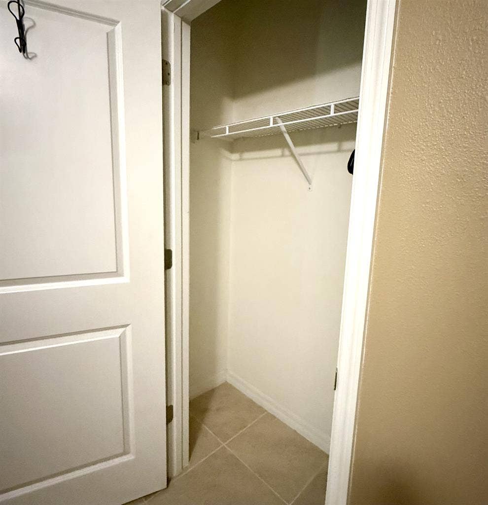 Furnished Room/Private BR/Utilities