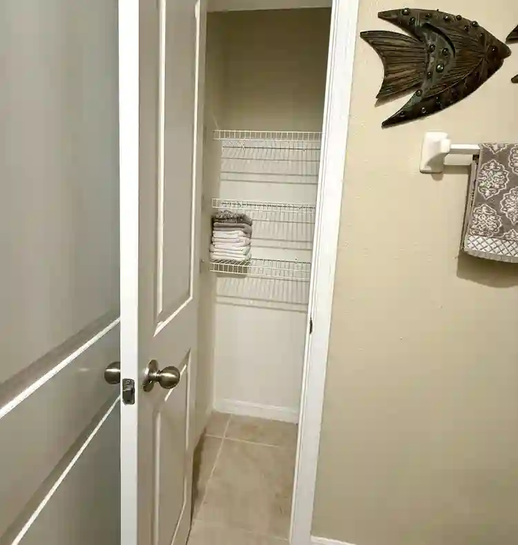 Furnished Room/Private BR/Utilities
