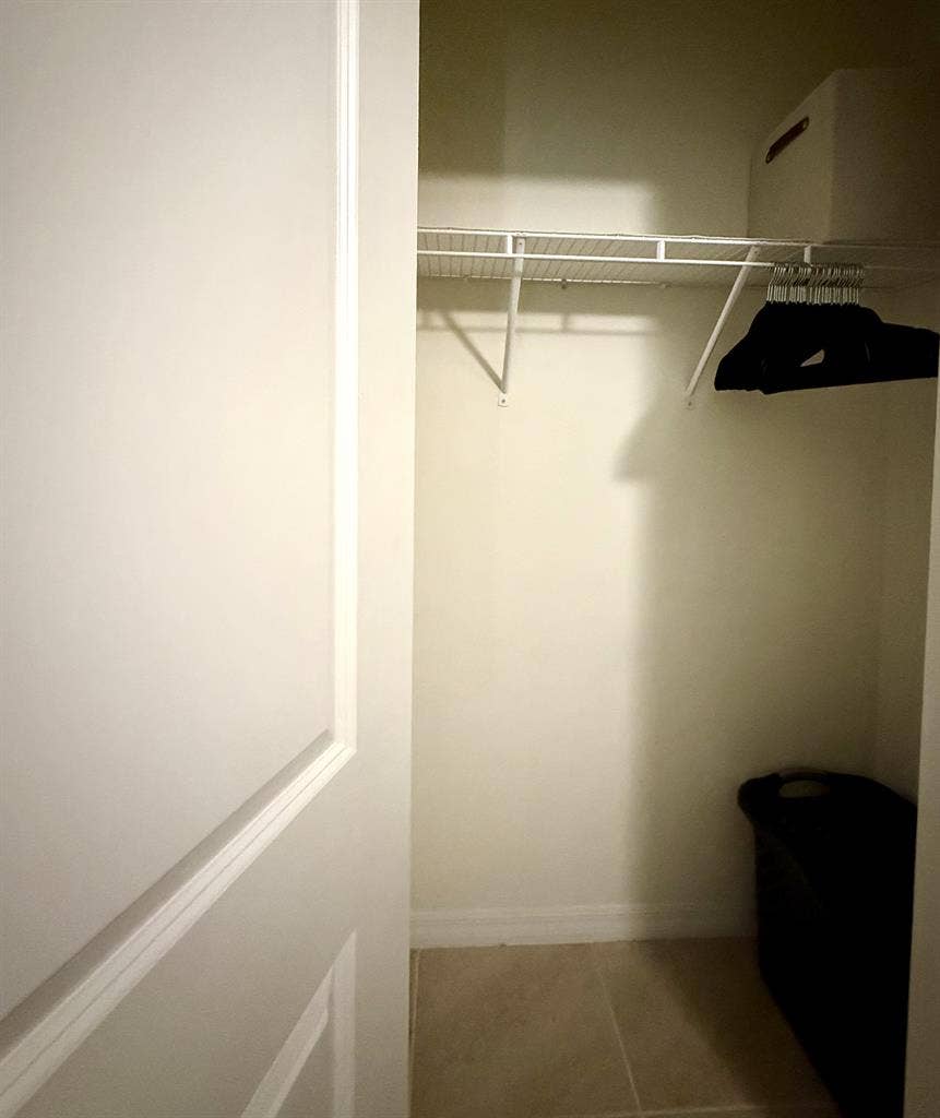 Furnished Room/Private BR/Utilities