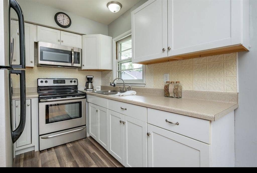 2 rooms available