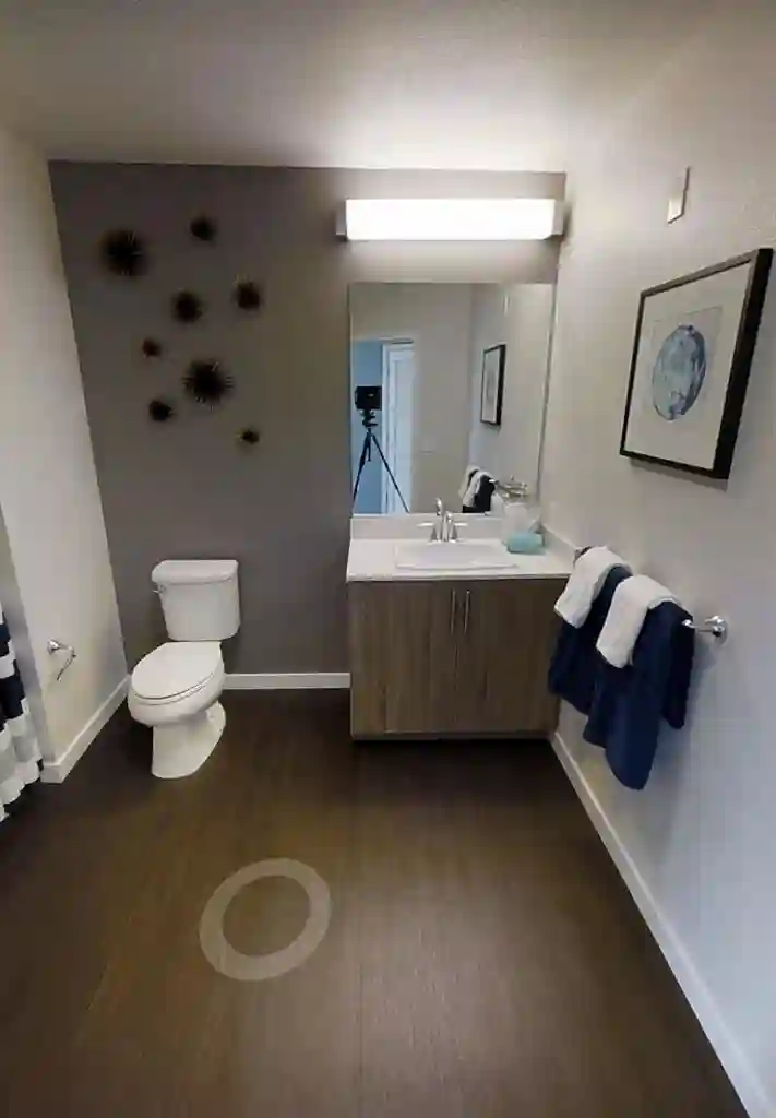 1Bedr00m 1Pr1vate bathroom