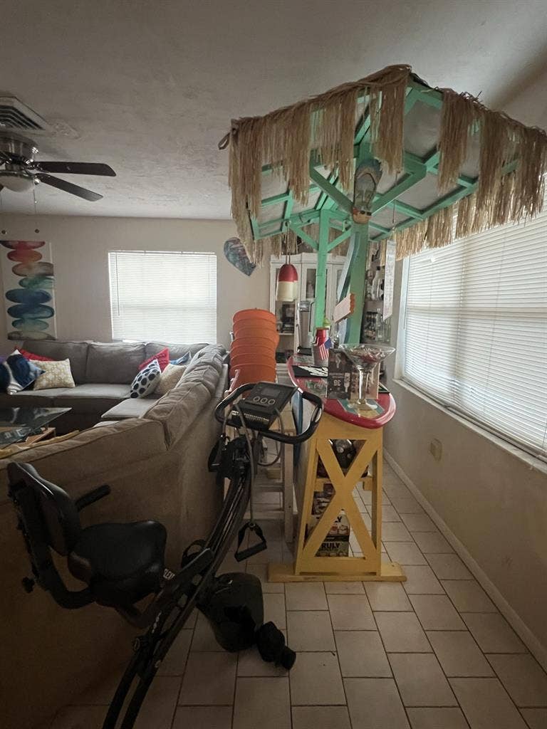 Looking for SOLO roommate!!!