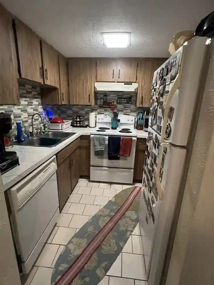 Looking for SOLO roommate!!!